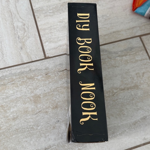 New Magic Pharmacist‎ DIY Book Nook Kit - Picture 2 of 12